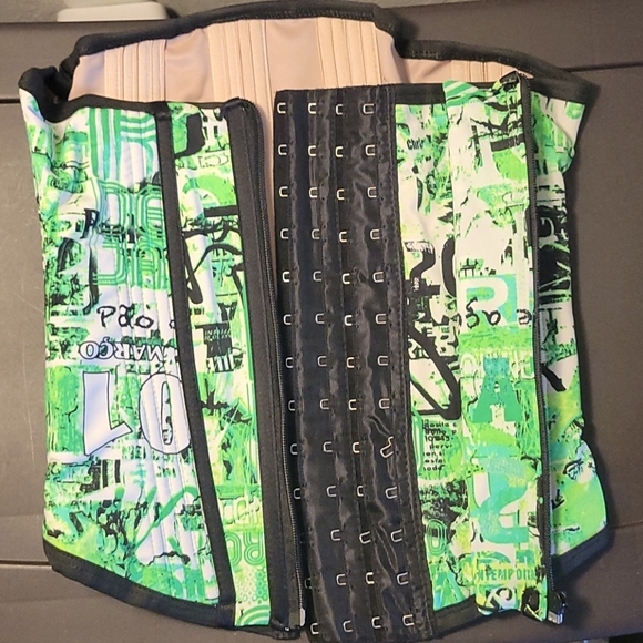 Waist trainer - Picture 1 of 2